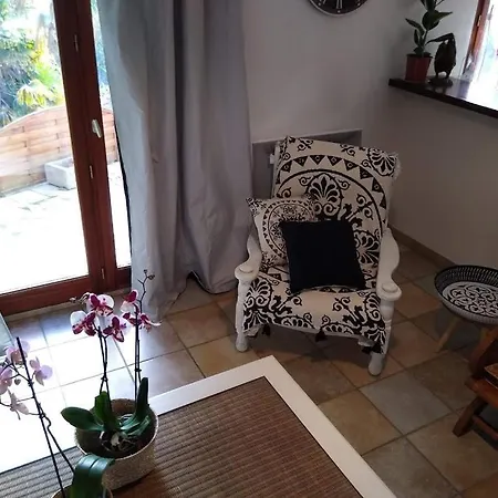 Avec Vue Imprenable Sur La Cite