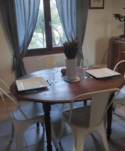 Avec Vue Imprenable Sur La Cite