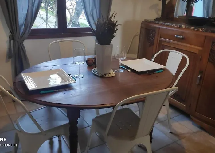 Avec Vue Imprenable Sur La Cite