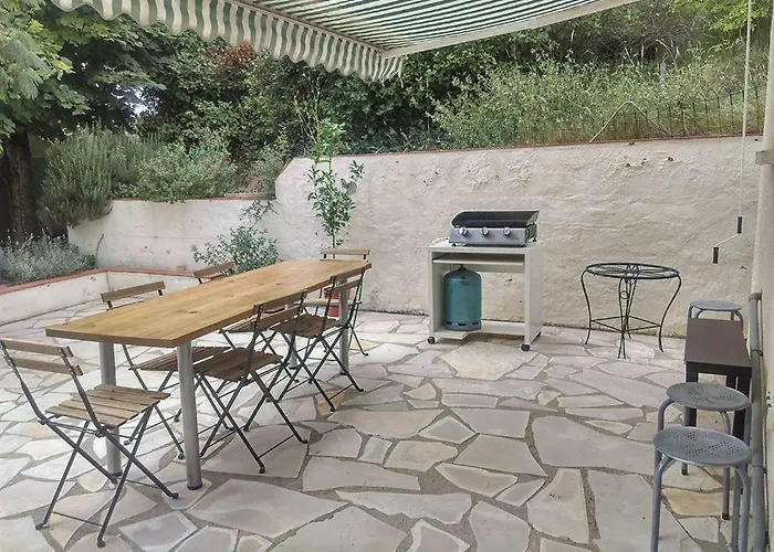 Avec Vue Imprenable Sur La Cite *