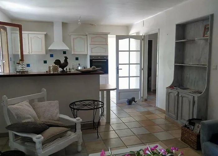 Avec Vue Imprenable Sur La Cite Carcassonne